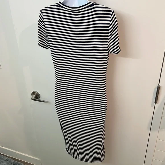 Motherhood Maternity Black and White Striped Dress Medium - Picture 5 of 8